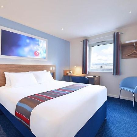 Travelodge London Ealing Dış mekan fotoğraf