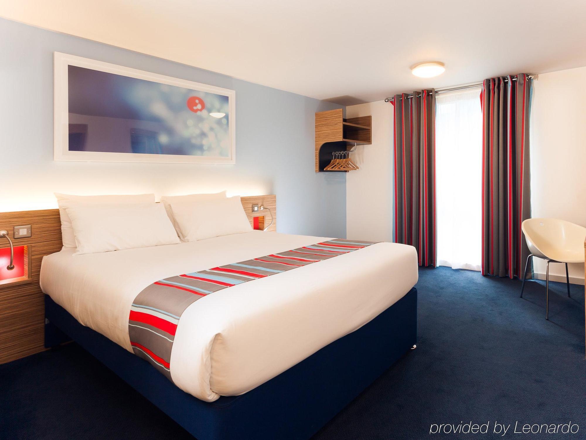 Travelodge London Ealing Dış mekan fotoğraf
