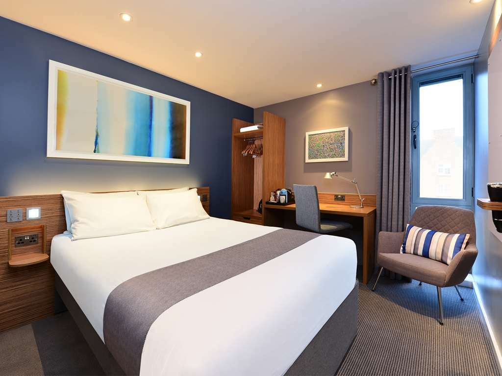 Travelodge London Ealing Oda fotoğraf