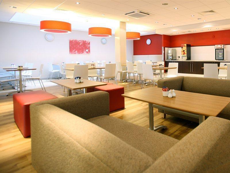 Travelodge London Ealing Dış mekan fotoğraf