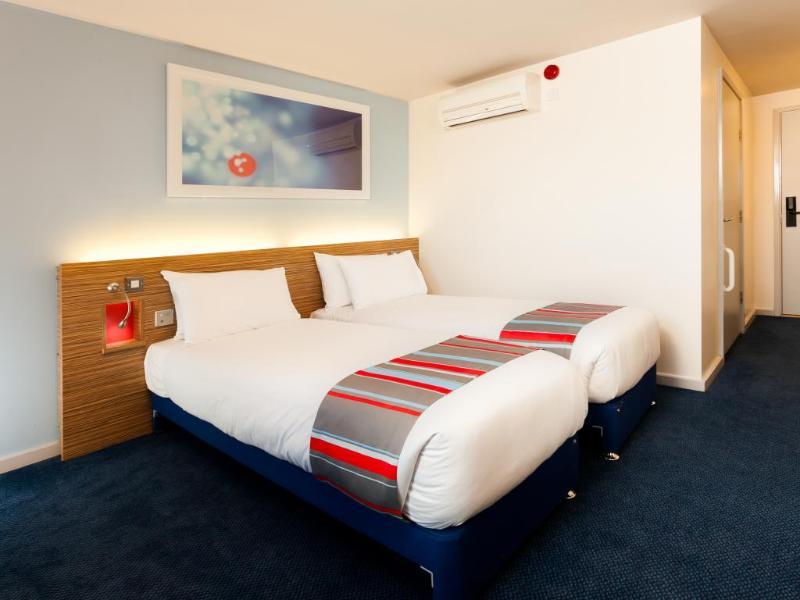 Travelodge London Ealing Dış mekan fotoğraf
